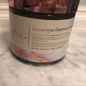 Champagne charcoal scrub